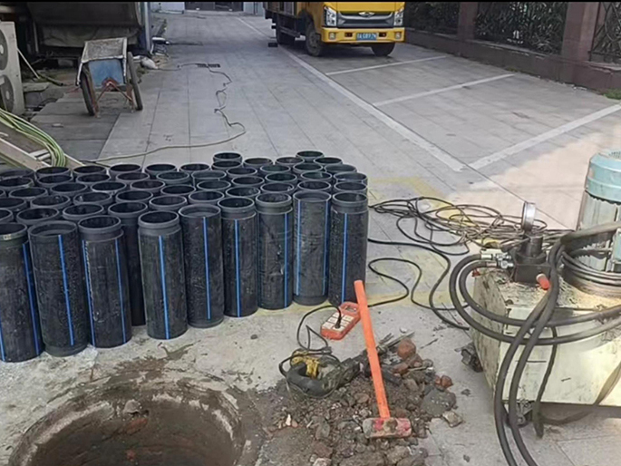 绥中PE置换管厂家 DN315置换管 非开挖管短管置换