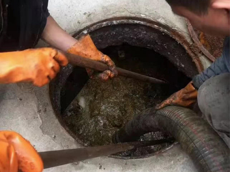 绥中清理化粪池时如何避免沼气的危害?